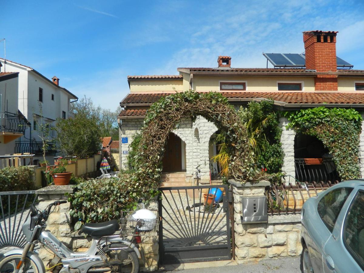 Apartments Vila Vanda Poreč Eksteriør billede