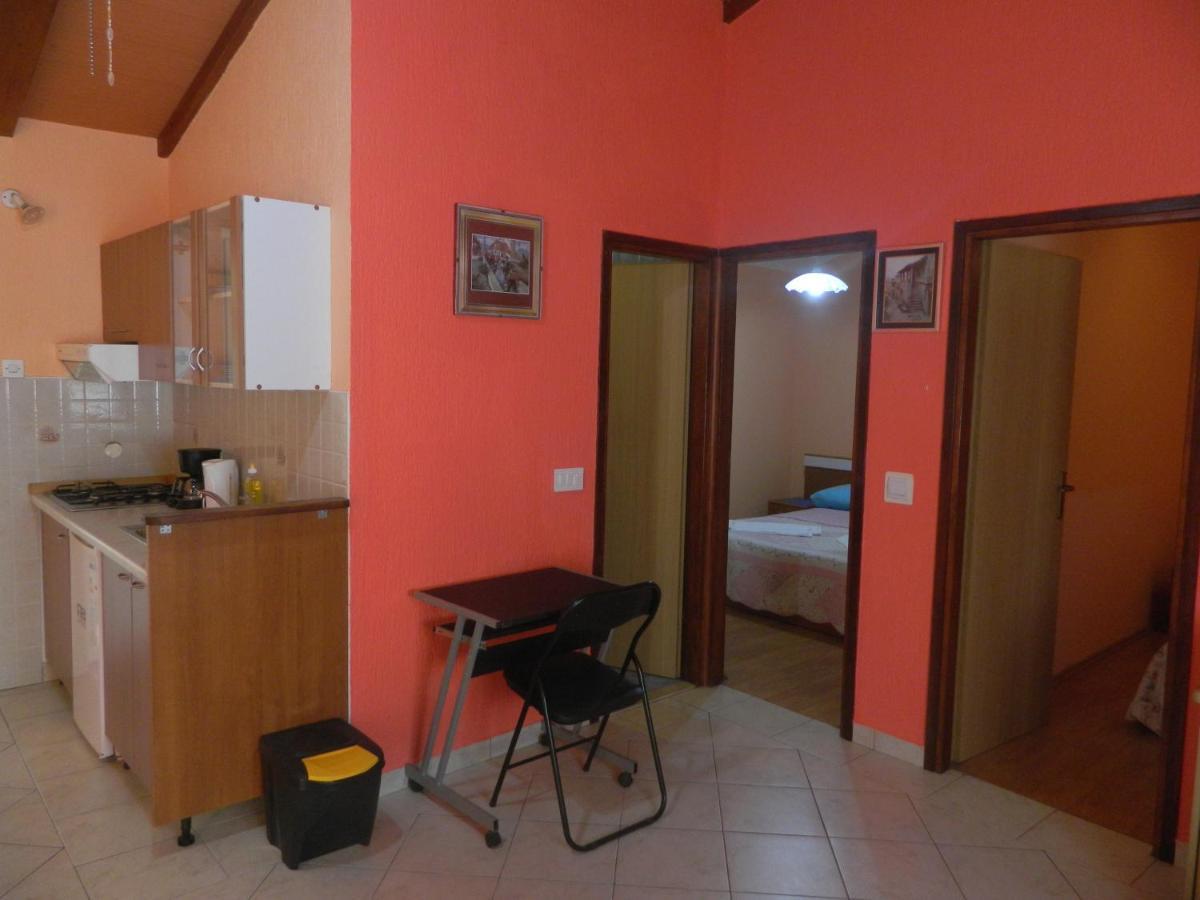 Apartments Vila Vanda Poreč Eksteriør billede
