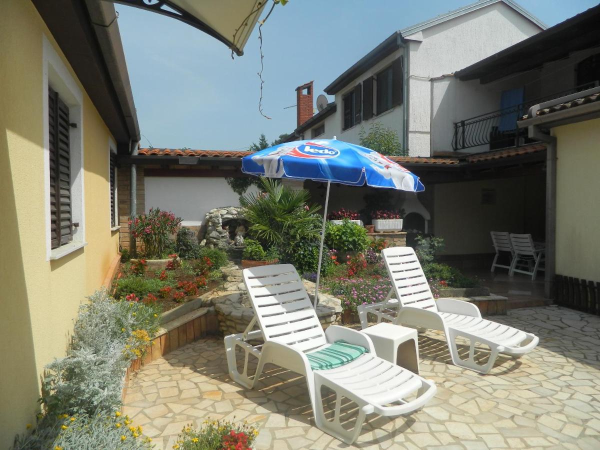 Apartments Vila Vanda Poreč Eksteriør billede